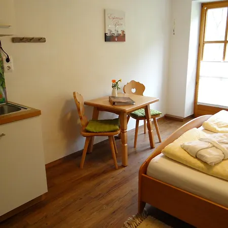 فندق مبيت وإفطار Haus Binderschuster 3*