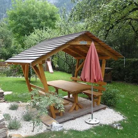 Haus Binderschuster فندق مبيت وإفطار 3*